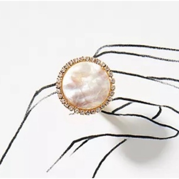 Anthropologie Embellished Stone Cocktail Ring in Pearl 14k Gold Plated - Picture 2 of 6